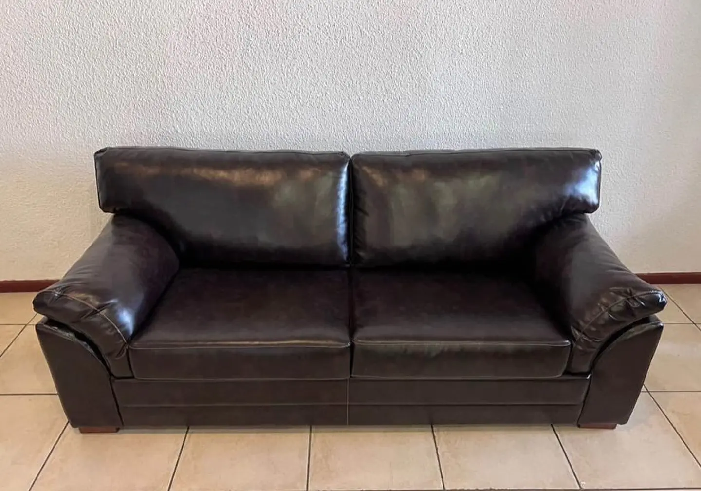 Sofá rosen clermont 3 cuerpos Nuevo sin uso Tapiz PU   1