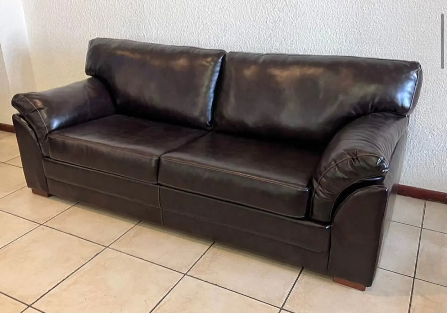 Sofá rosen clermont 3 cuerpos Nuevo sin uso Tapiz PU   2