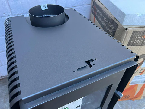 Estufa a leña BOSCA ECO 350 NUEVA EN CAJA ORIGINAL SIN USO SIN DETALLES 