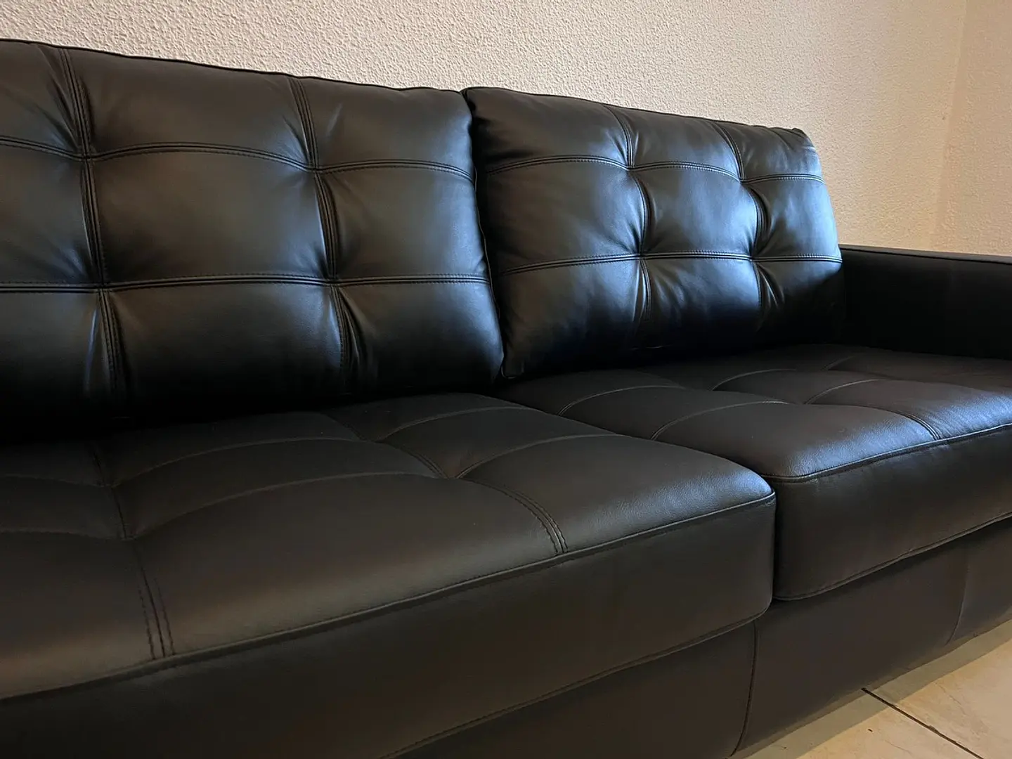 Sofá Rosen Cuero natural Modelo Manet 3 cuerpos 210x88x92cm Negro  4