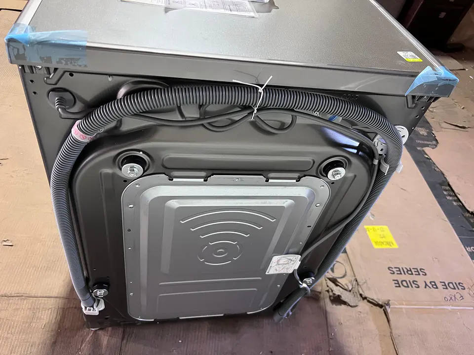 Lavaseca LG 12/7kg Nueva sin detalles Con seguros posteriores intactos 6