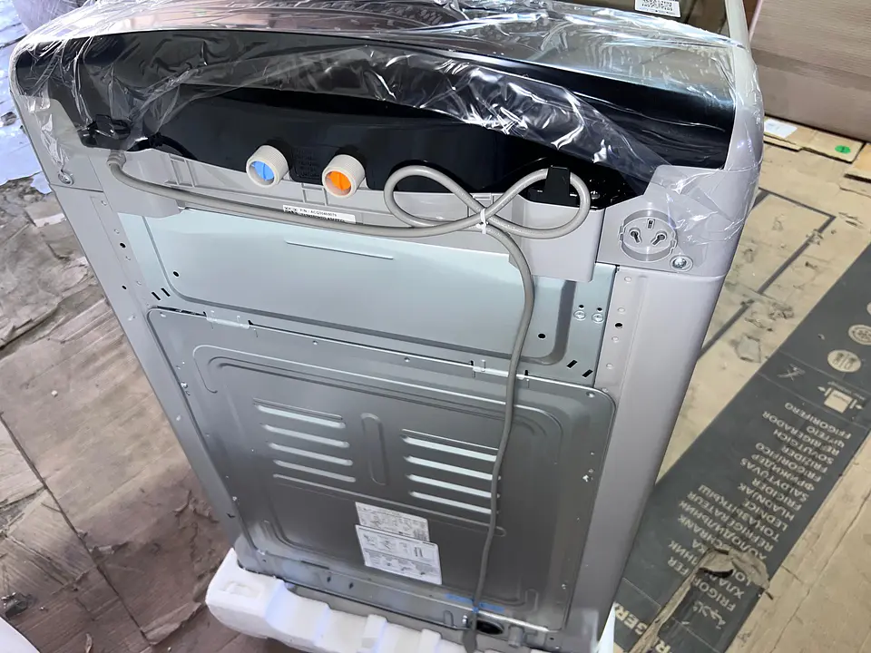 Lavadora LG 19kg gris Nueva sin detalles  6