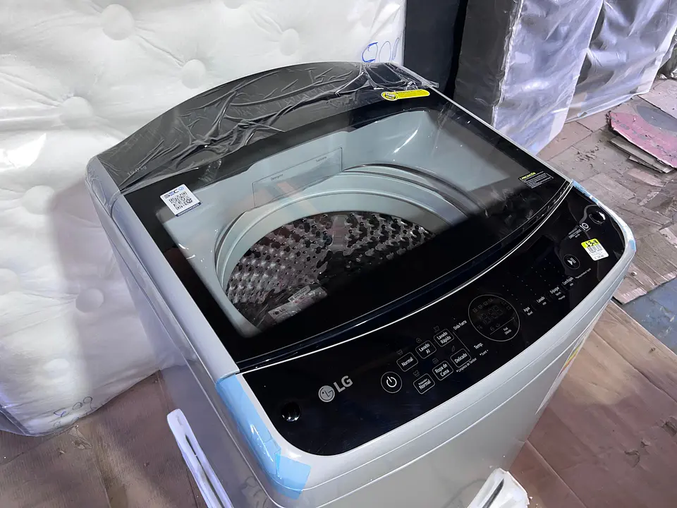 Lavadora LG 19kg gris Nueva sin detalles  7