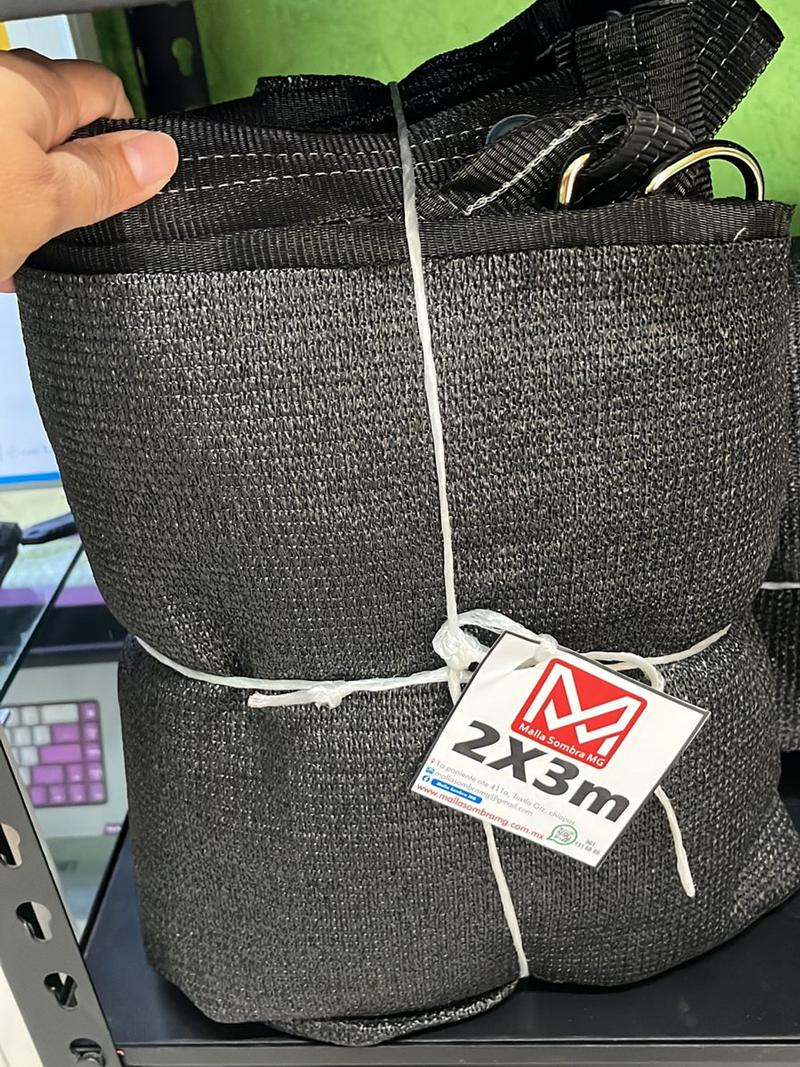 Malla sombra de 2x3 metros negro, 90% 1