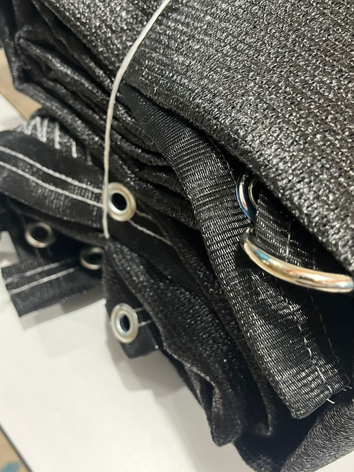 Malla sombra de 4x6 metros negro, 90% 2