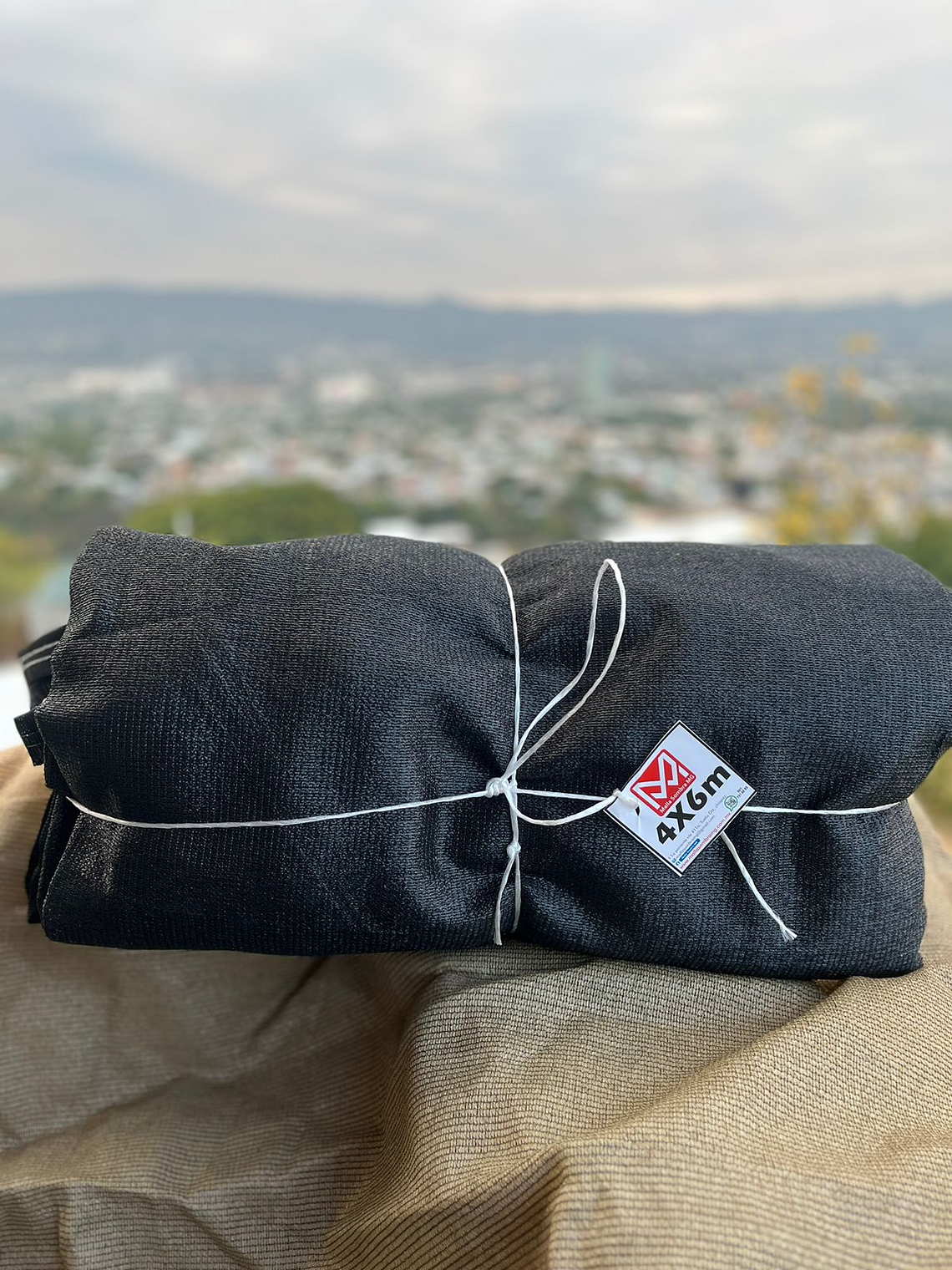 Malla sombra de 4x6 metros negro, 90% 1