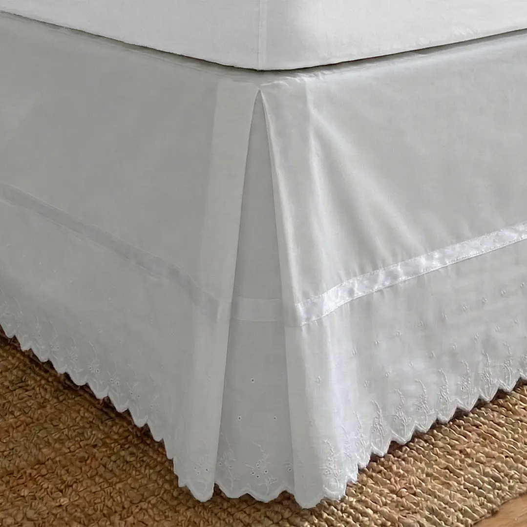 Faldón Broderie Amanda King Blanco 2