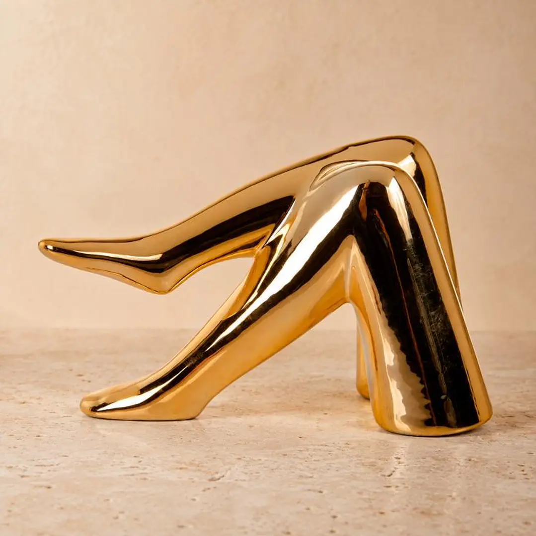 Figura Decorativa Piernas Gold 1