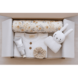 Box Sofía con Regalo Mamá