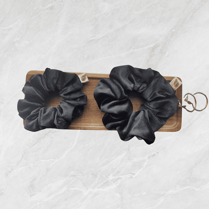 Scrunchie VELVET  - preto 2