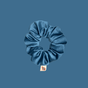 Scrunchie VELVET  - azul celeste 