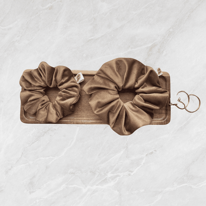 Scrunchie VELVET - castanho  2