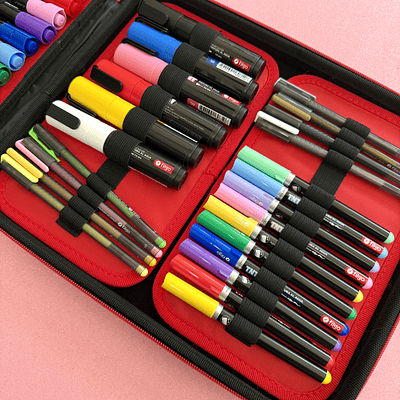 Maleta TNT collection, 48 marcadores acrílicos surtidos. 