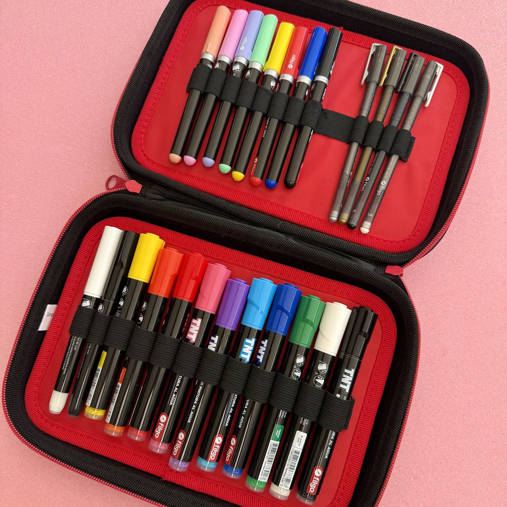 Maleta TNT collection, 24 marcadores acrílicos surtidos. 