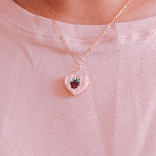 Collar Medalla Corazón Mora