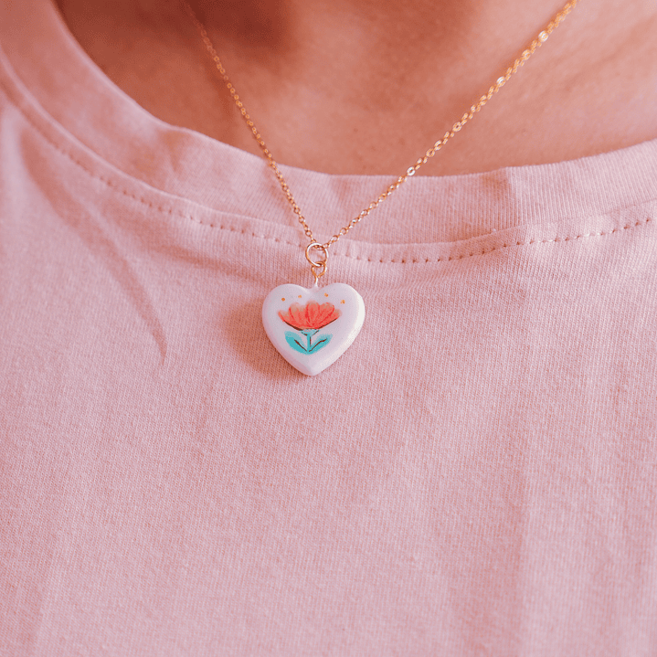 Collar Medalla Corazón Flor 2