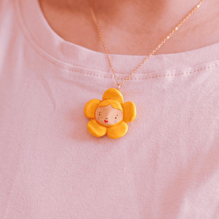 Collar Carita Flor Amarilla 2