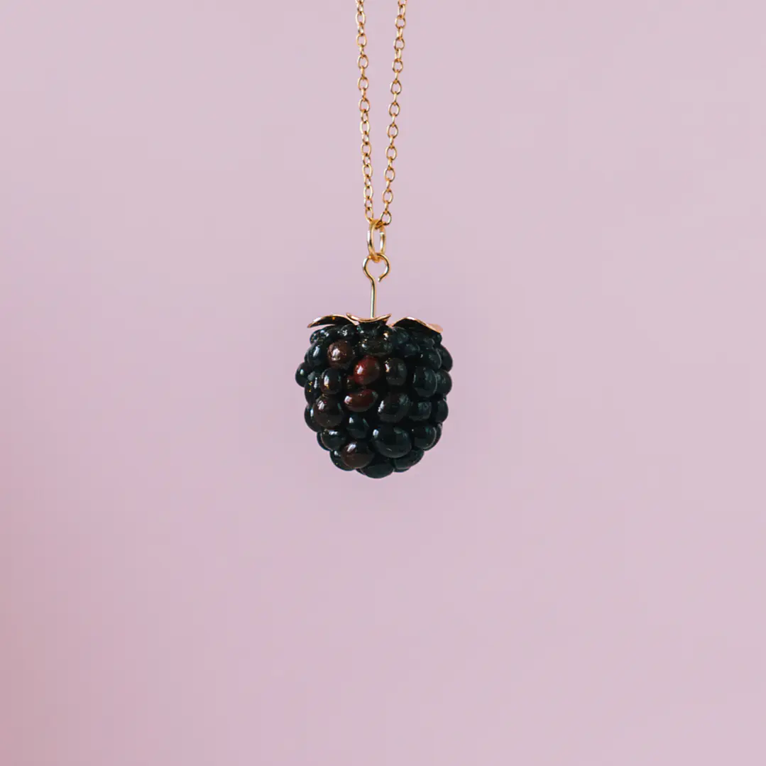 Collar Mora 1
