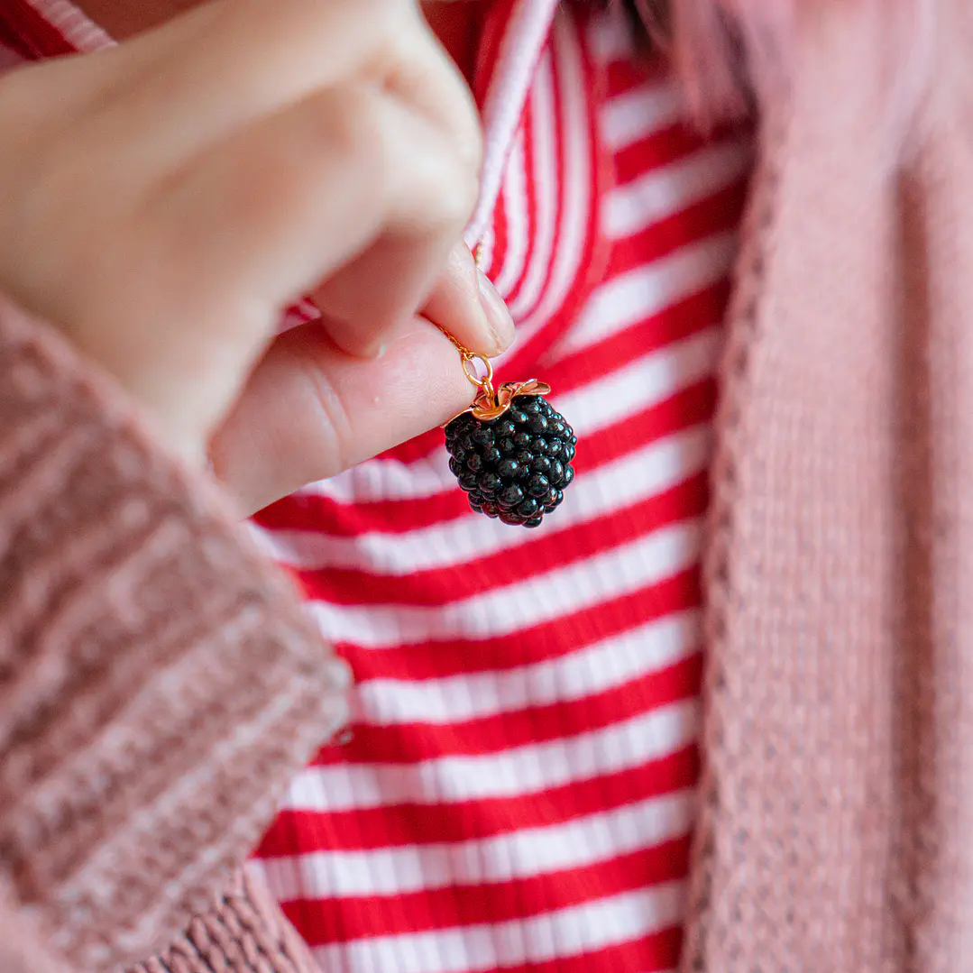 Collar Mora 4