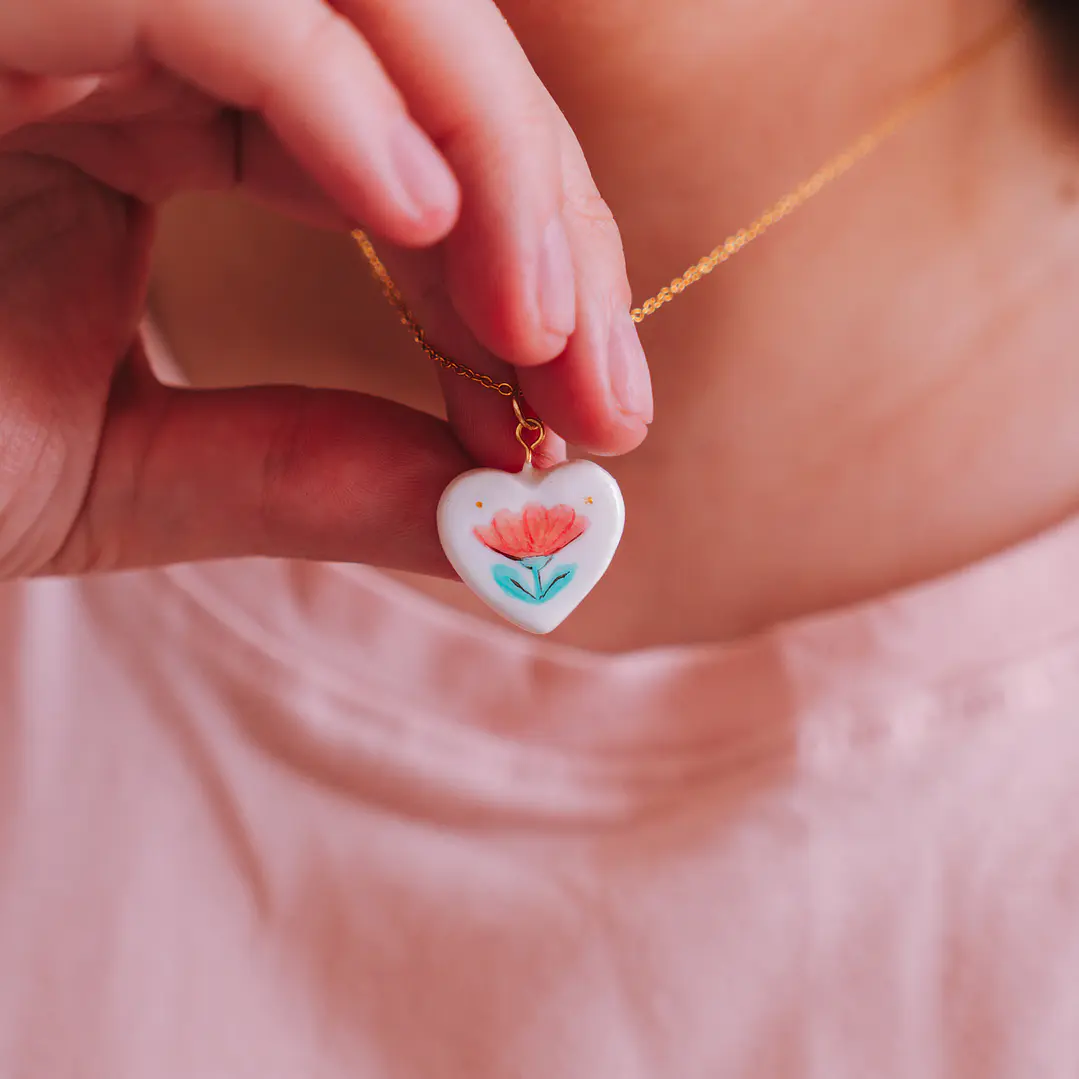 Collar Medalla Corazón Flor 4