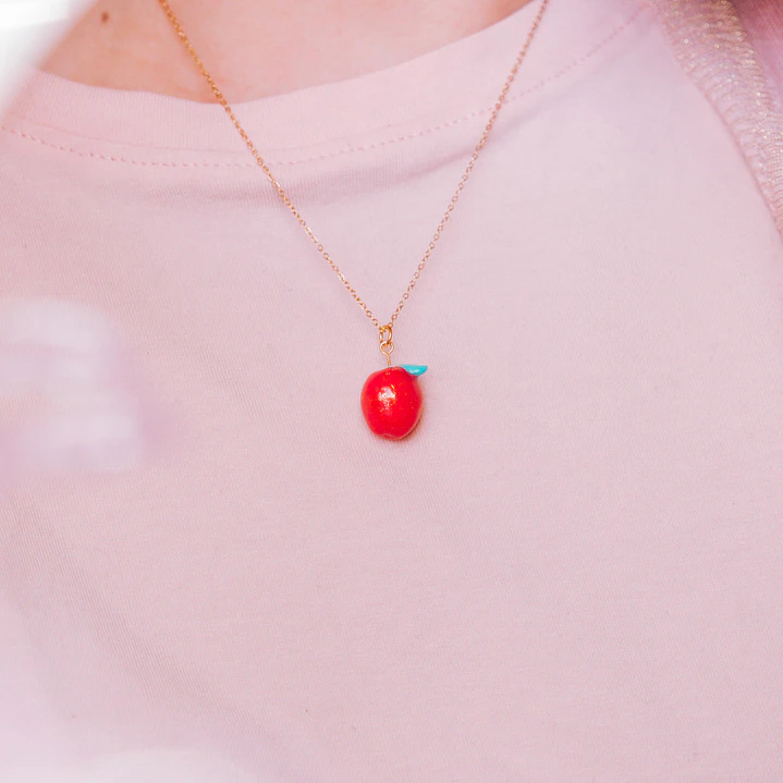 Collar Manzana 4