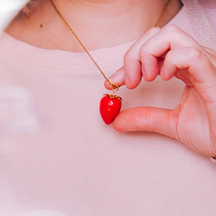 Collar Frutilla Flor