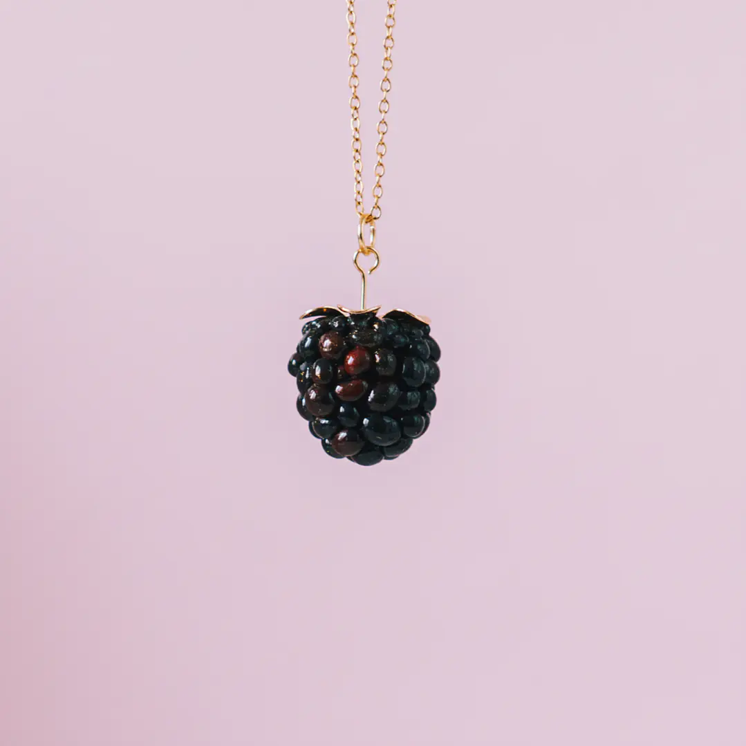 Collar Mora 1