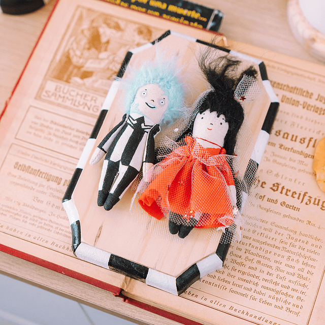 BEETLEJUICE Y LYDIA