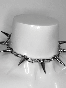 CROWNED Chain Choker