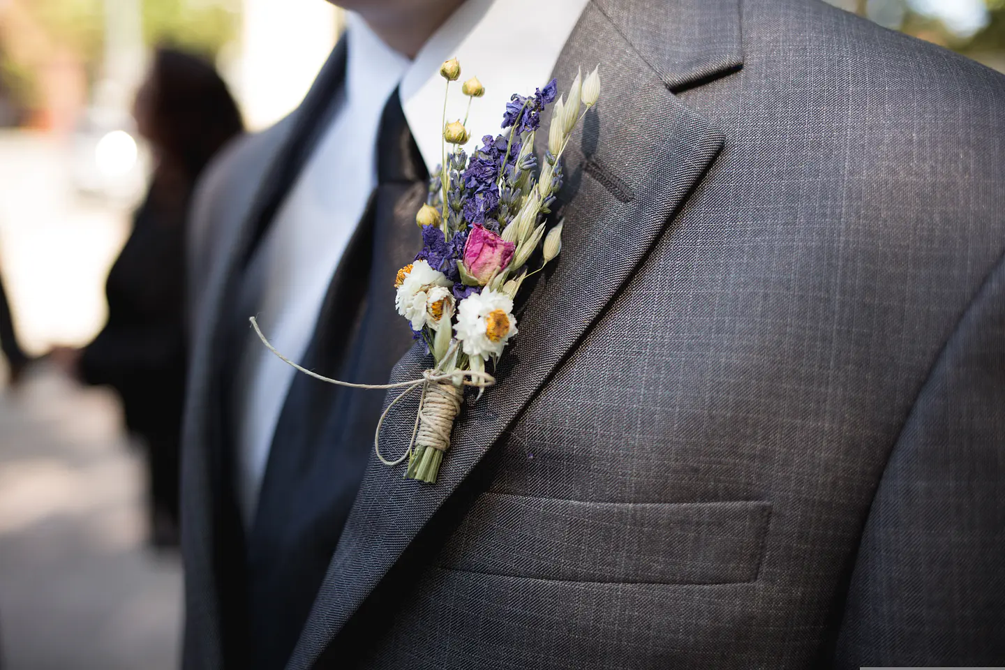 Boutonniere Artificial. 2
