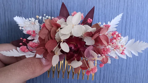 Tocado Tipo Peine, Preservado.