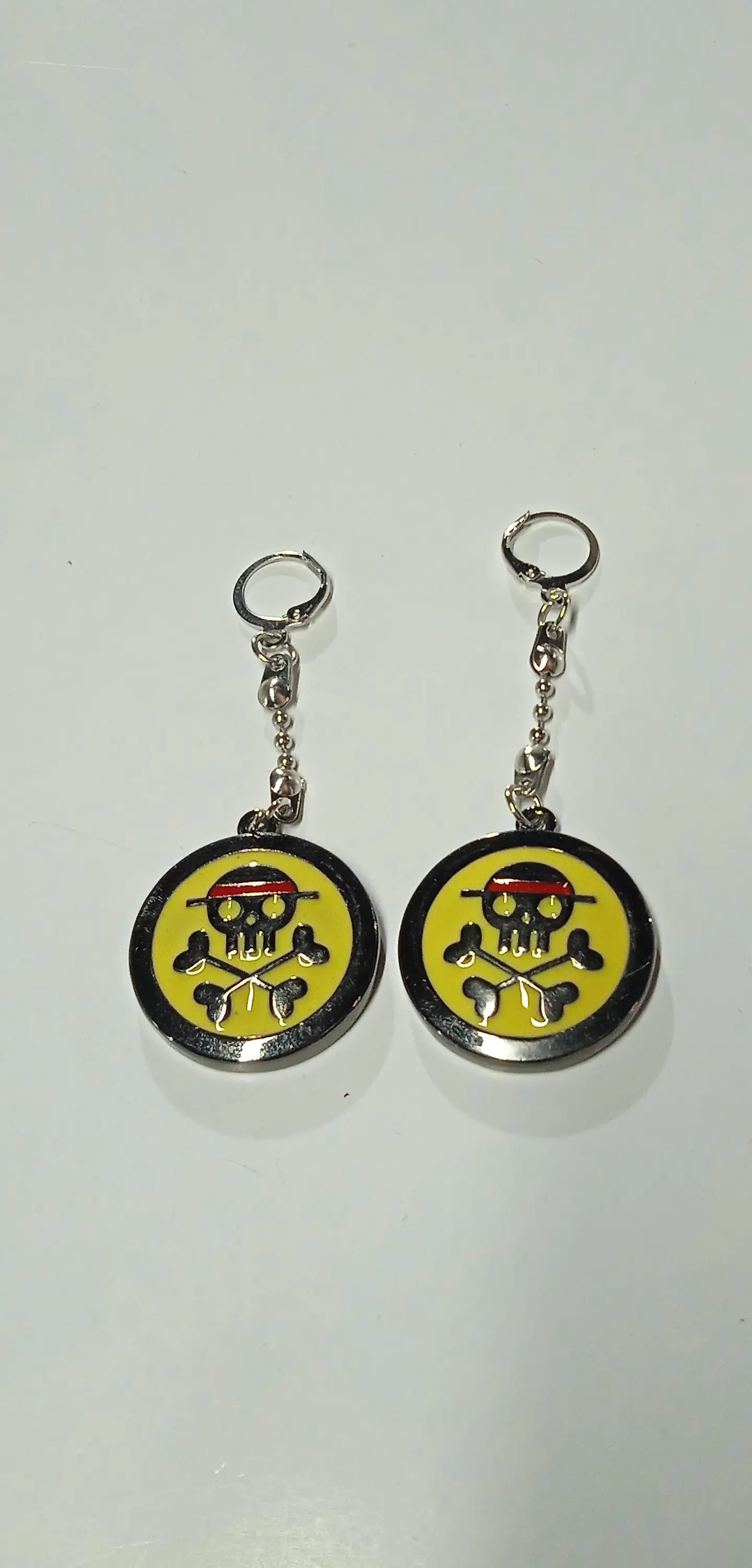 One piece aretes jolly Roger mugiwara 1