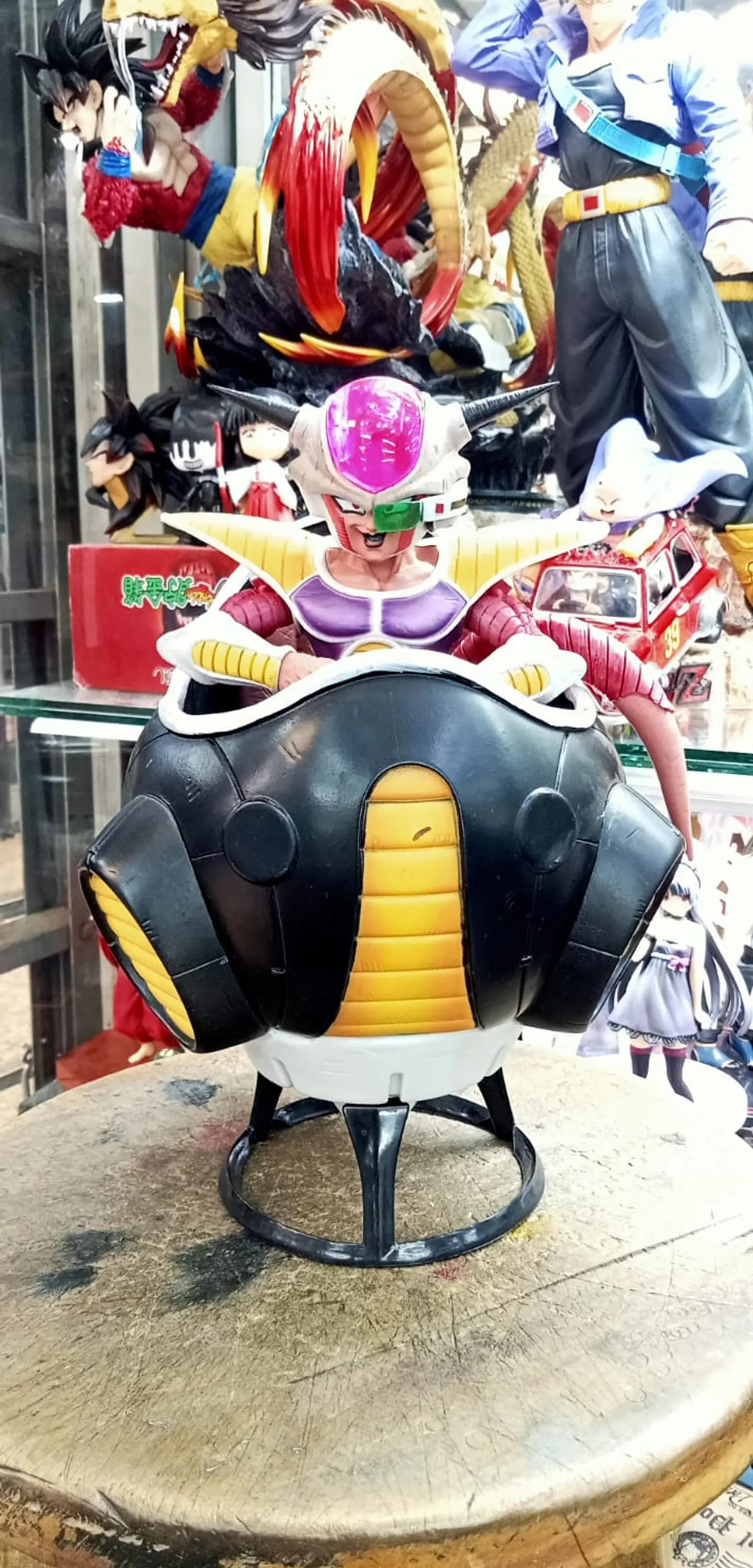 Freezer - dragon ball z primera fase - nave  3