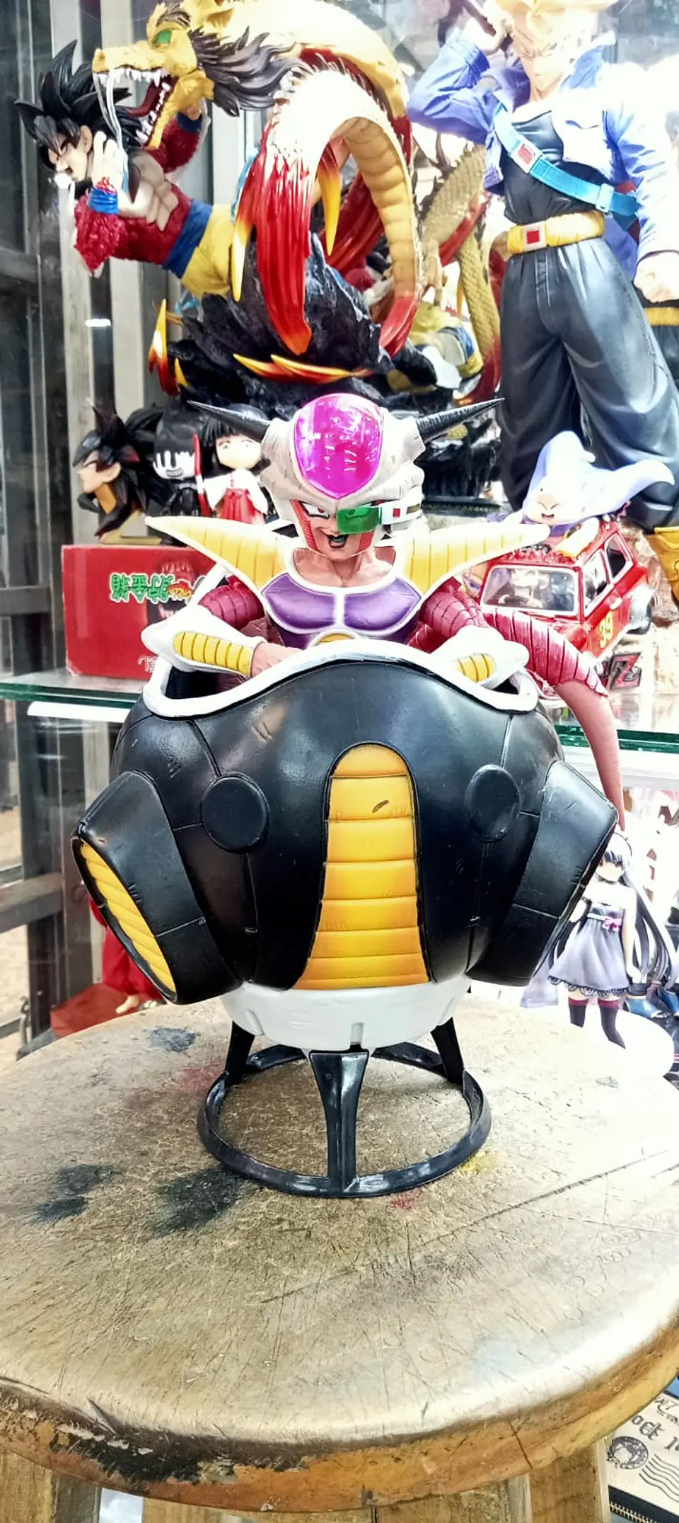 Freezer - dragon ball z primera fase - nave  3