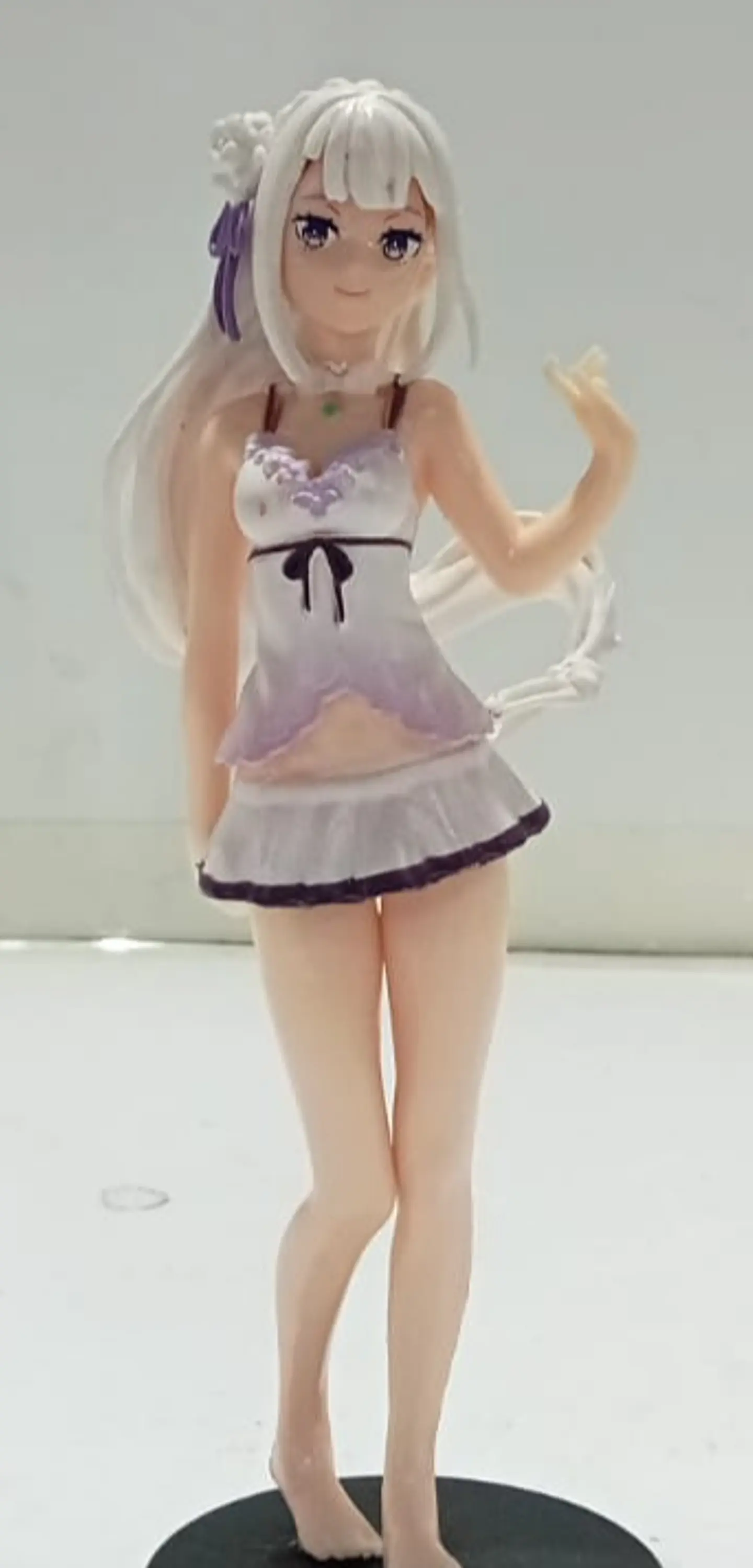 Emilia - Trajede baño - Re zero 1