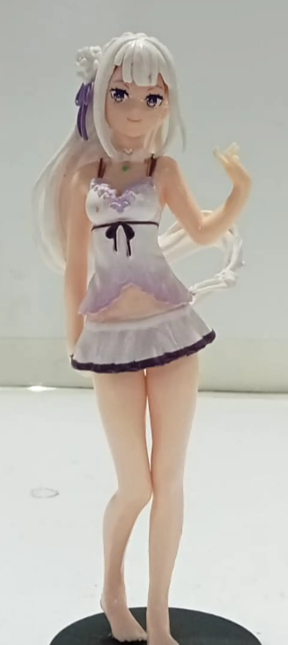 Emilia - Trajede baño - Re zero 1