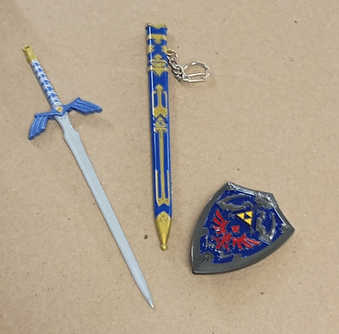 ESCUDO Y ESPADA LINK - LEGEND OF ZELDA 