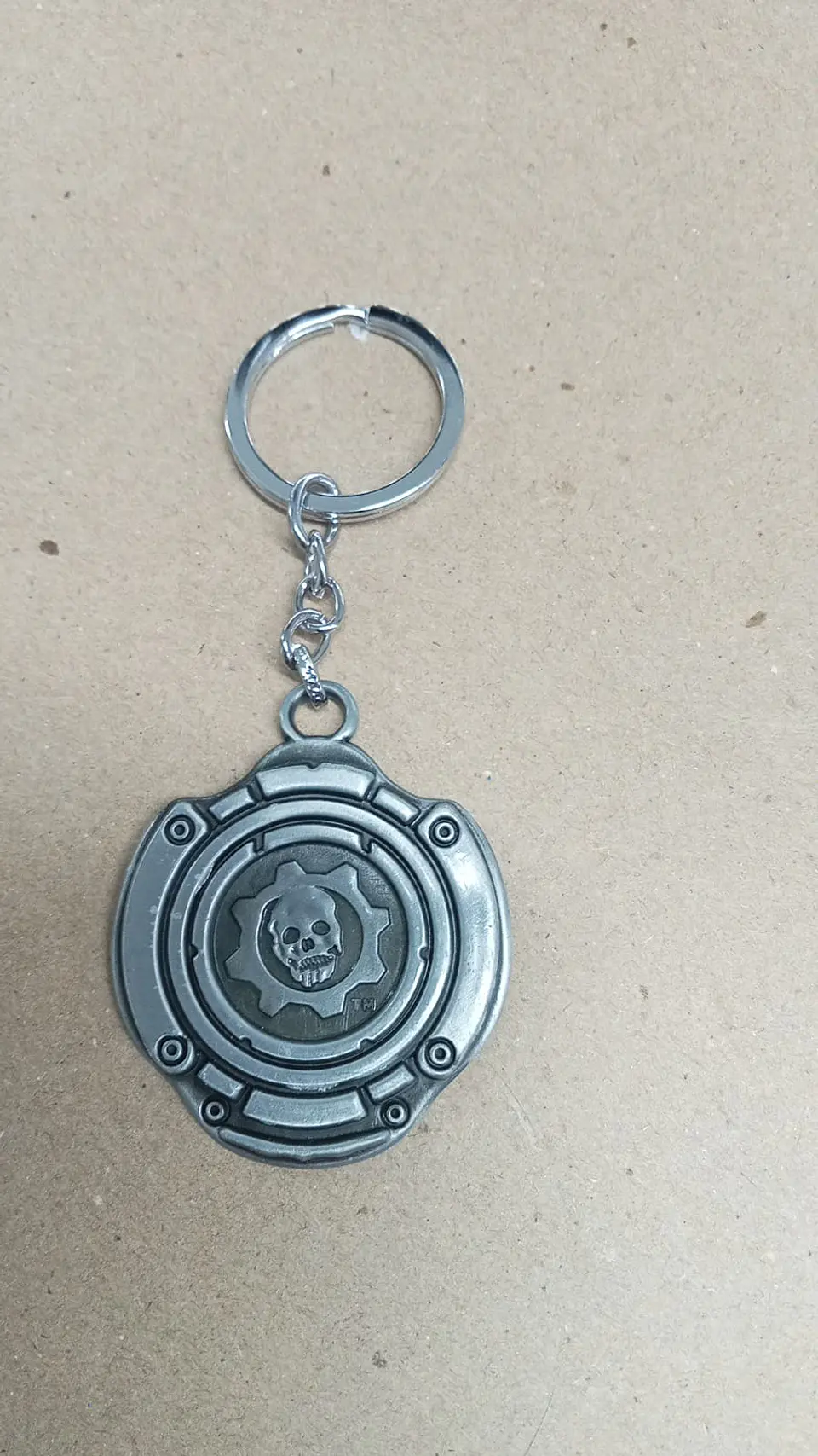 LLAVERO GEARS - MEDALLON - GEARS OF WAR  1