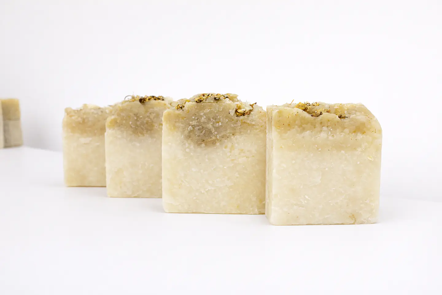 Jabón Manzanilla Zen - Calma y suaviza la piel en cada uso 7