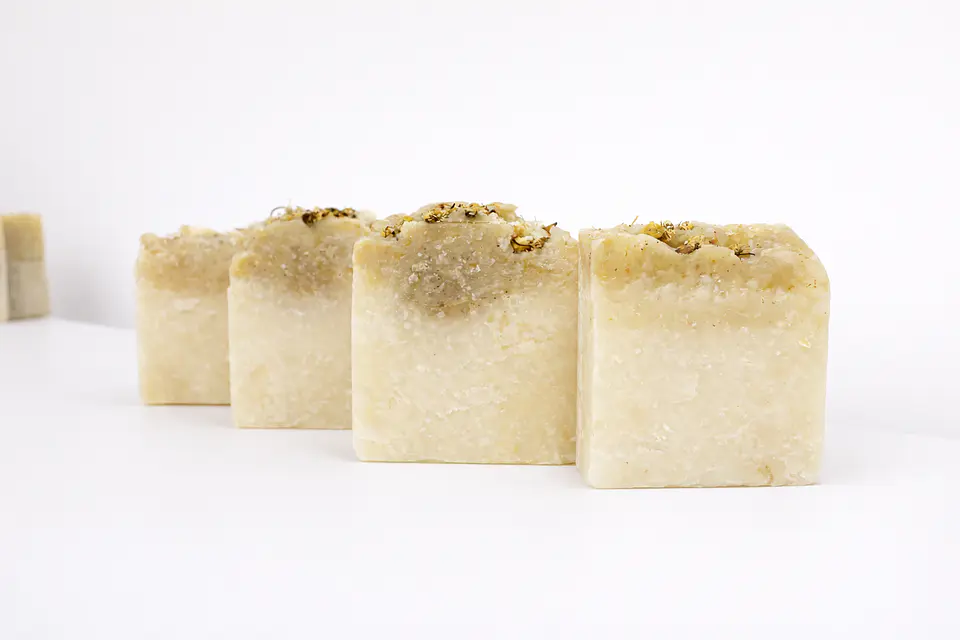 Jabón Manzanilla Zen - Calma y suaviza la piel en cada uso 7