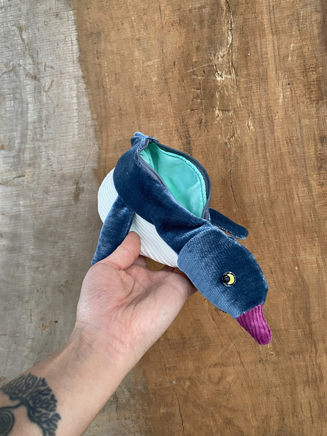 Estuche pingüino - azul piedra 3