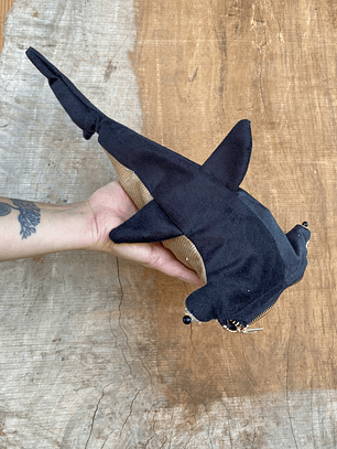 Estuche Tiburón martillo