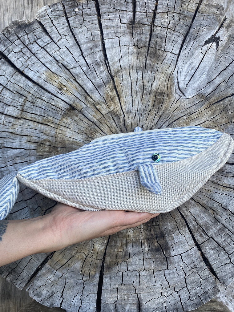 Estuche ballena azul “m” 1