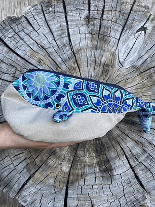 Estuche ballena azul “m”