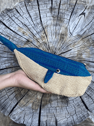 Estuche ballena azul “m”