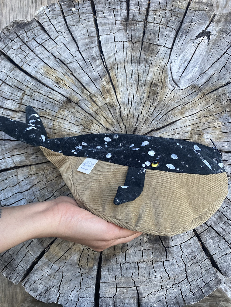 Estuche ballena azul “m” 1