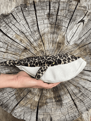 Estuche ballena azul “s” leopardo