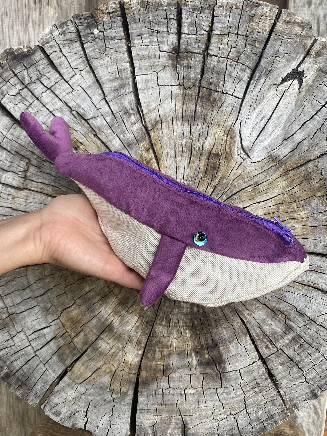 Estuche ballena azul “s” morada 1