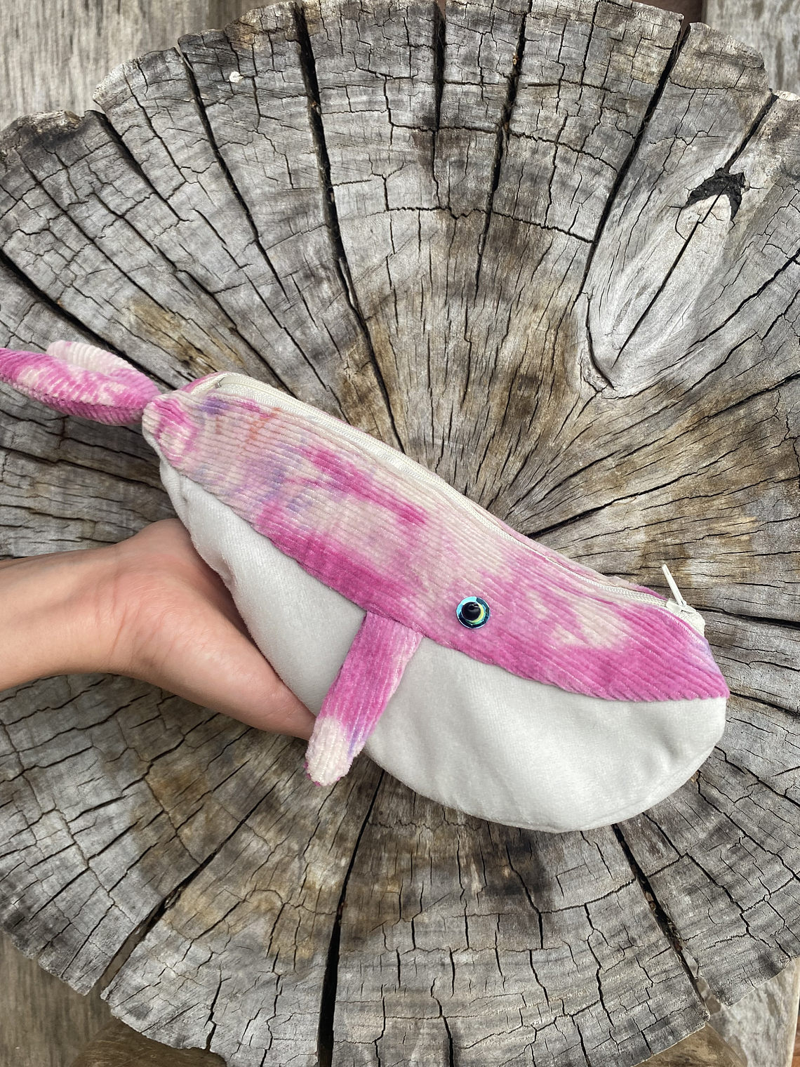 Estuche ballena azul “s” teñido rosa  1