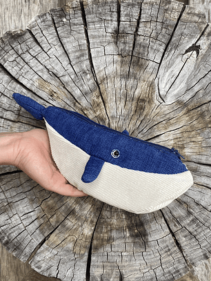 Estuche ballena azul “s”  azul tejido